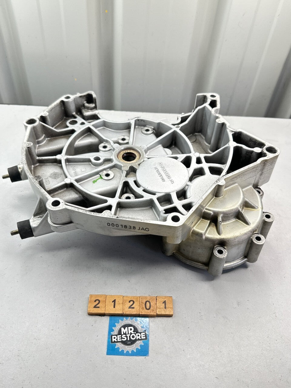 BMW R1150GS R1100RS R1150R R1200C R1100S Transmission Gearbox Case 4240011091