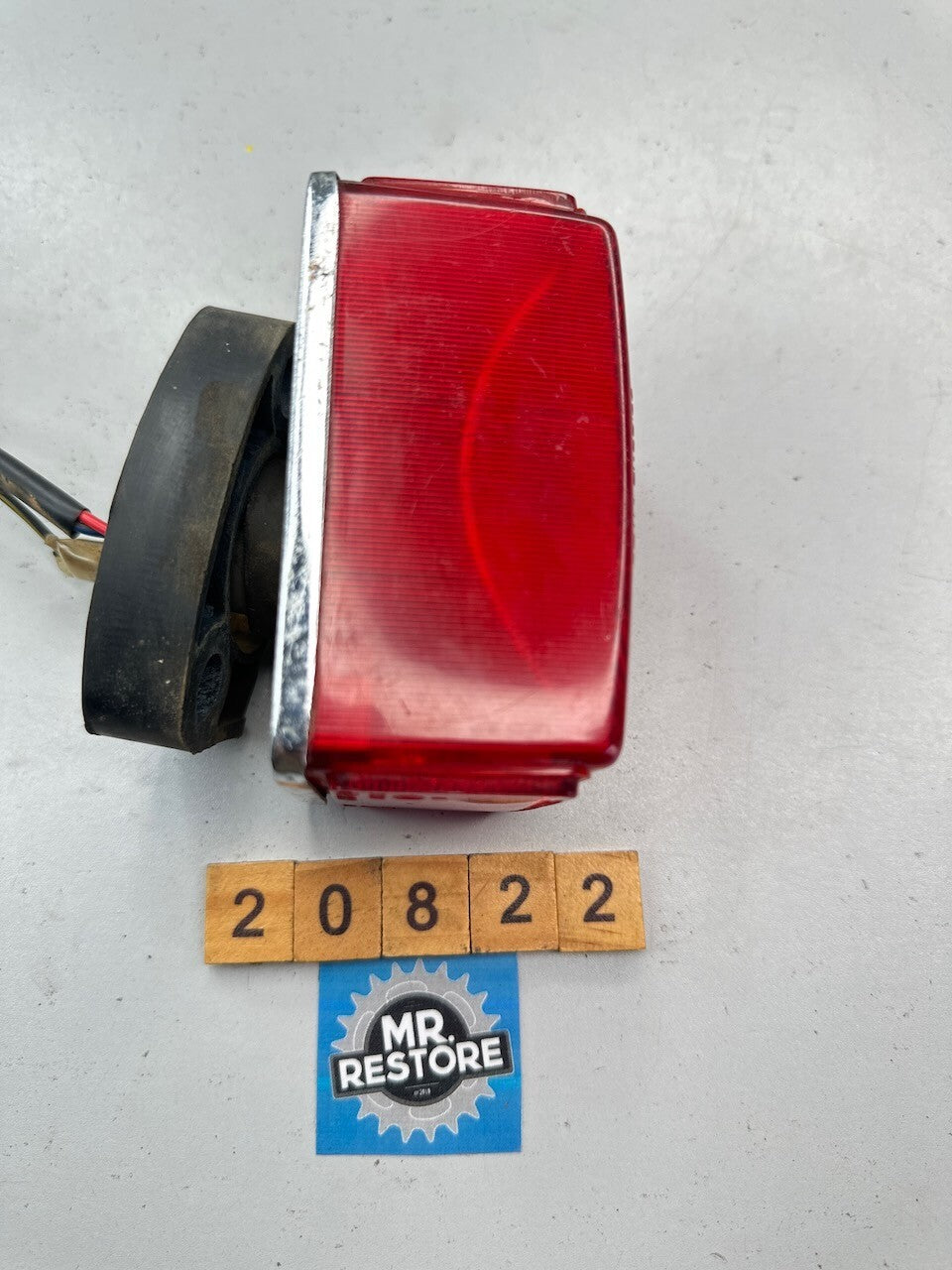 Kawasaki Z250 KZ250 Taillight Rear Light & Rubber Mount (tested) 23025-1033
