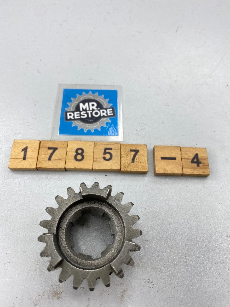 Yamaha SR500 SR400 XT500 TT500 Transmission 5th Wheel Gear 583-17251-01