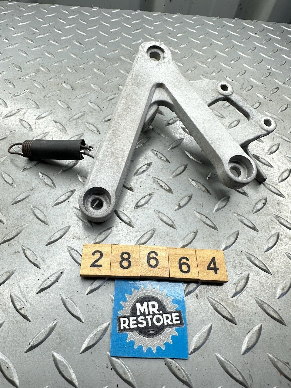 Honda CBR250RR MC22 R/H Footrest Foot Peg Bracket 50600-KAZ