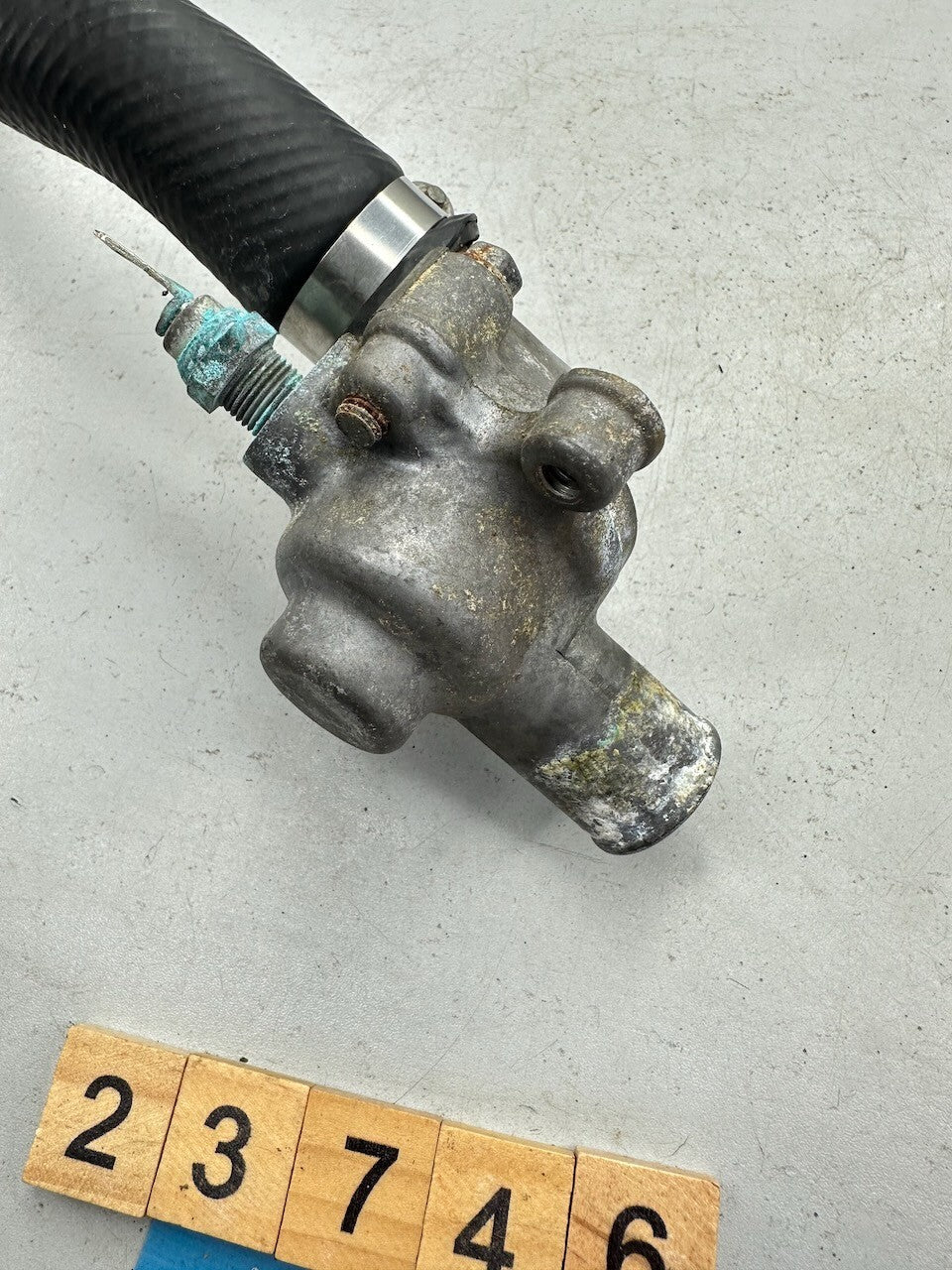 Kawasaki ZZR250 ZX250 GPX250 EX250 Thermostat Housing, Thermostat, Sensor, Inlet