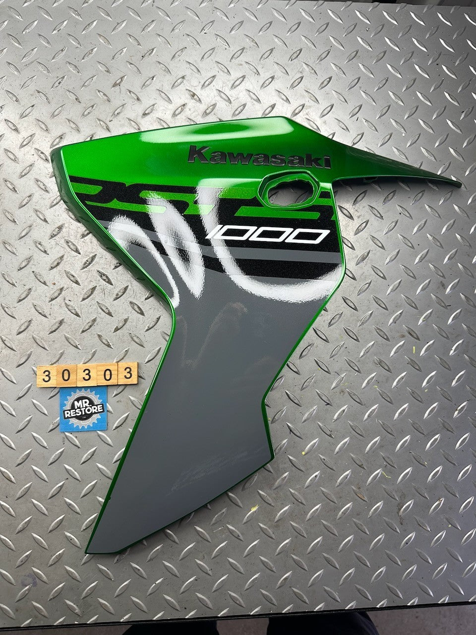 Kawasaki KLZ1000 Versys 1000 2019 Right Outer Shroud Cowling Panel in VGC