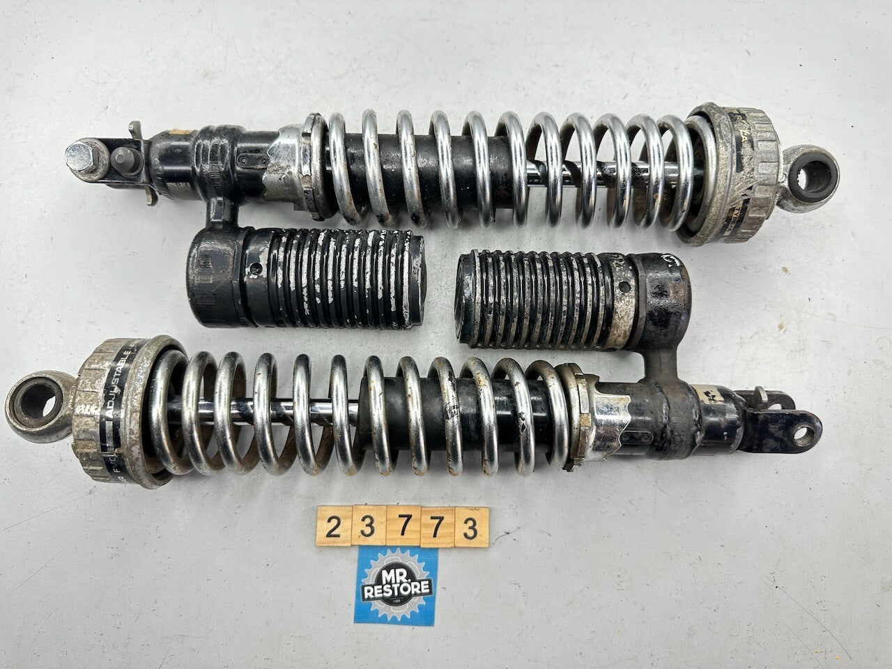 Honda CB900 Boldor Rear Shock Absorbers 52400-438-671