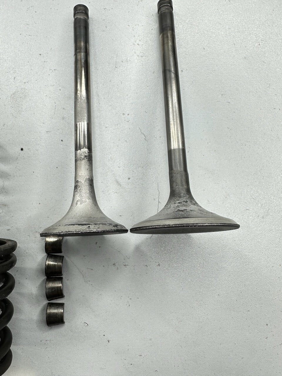 Yamaha SR250 XT250 3Y1 OEM Set of Valves / Springs etc.