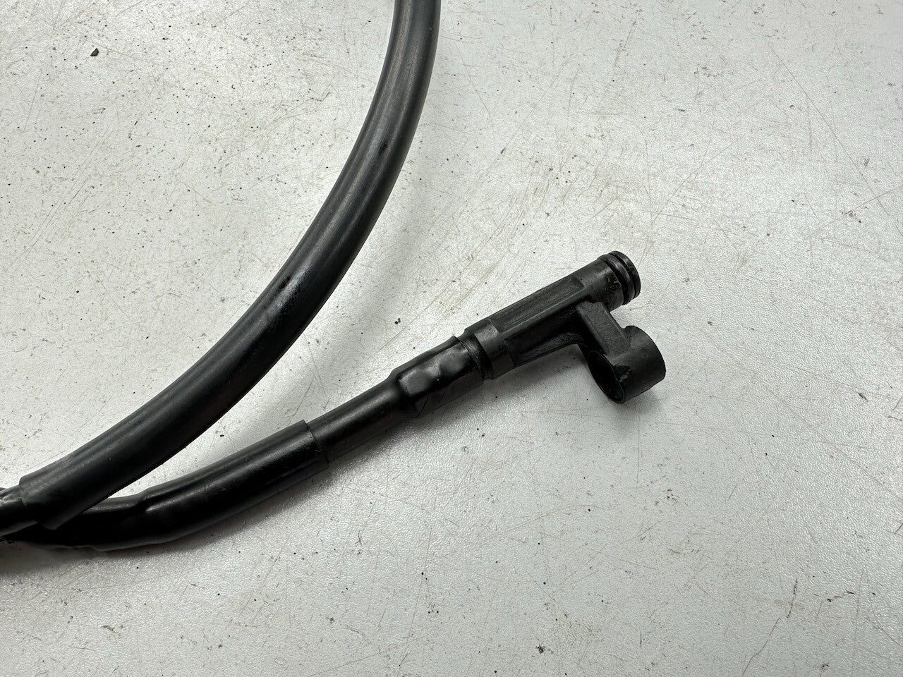 Triumph Speed Triple T300 - OEM Speedometer Cable