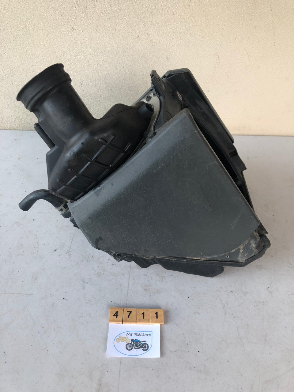 Yamaha YZF250 400 426 Air Box (rubber still very pliable)