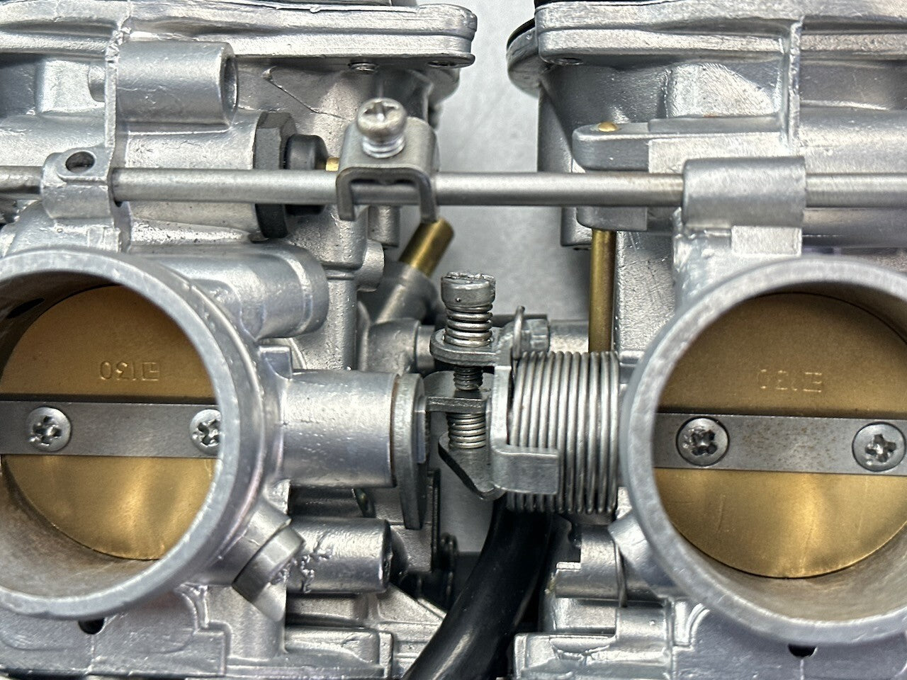 Suzuki GSXR1100 1986 Set of Carburettors Carbs