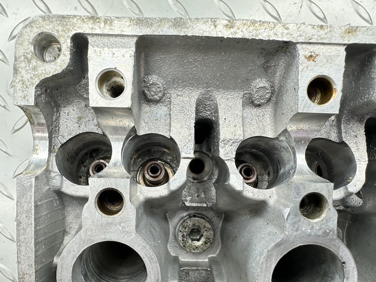 Honda CBR250R MC19 KY1 Cylinder Head