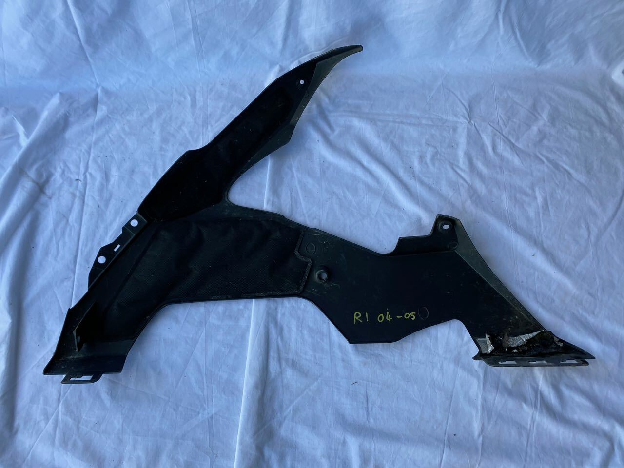 Yamaha R1 YZF 04-05 R/H Lower Fairing Panel 5VY-28395 - Matt Black
