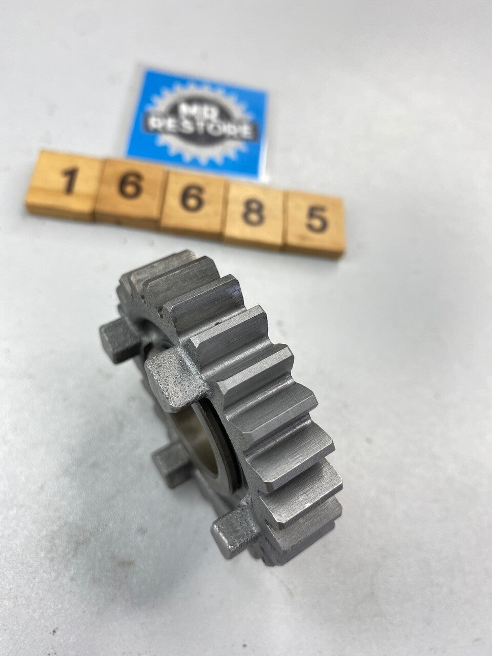 Suzuki RGV250 1989-96 5th Drive Gear (24T) 24251-12C02