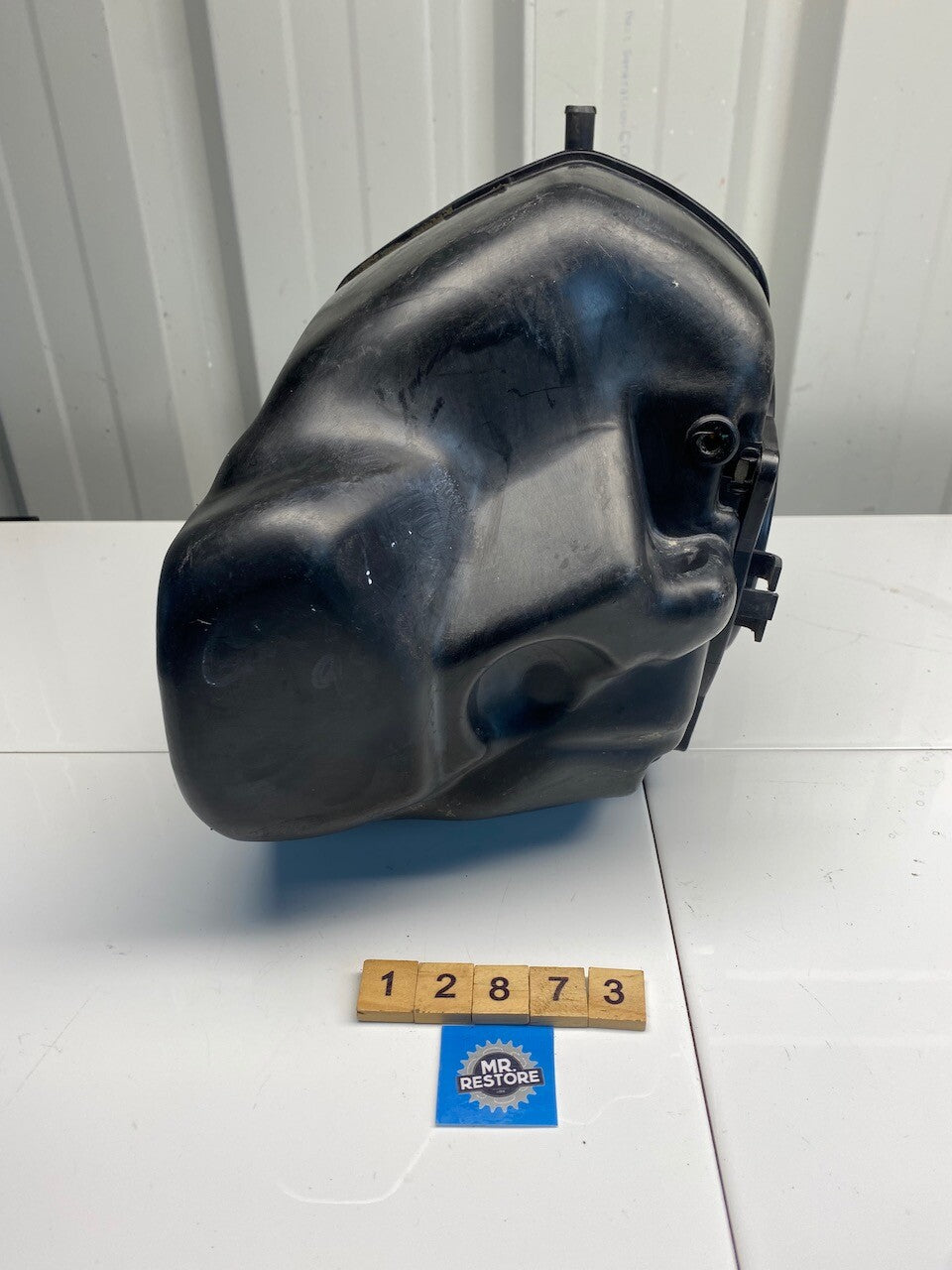 Suzuki GSX750F Katana 1998 Air Box Cleaner 13700-08F00