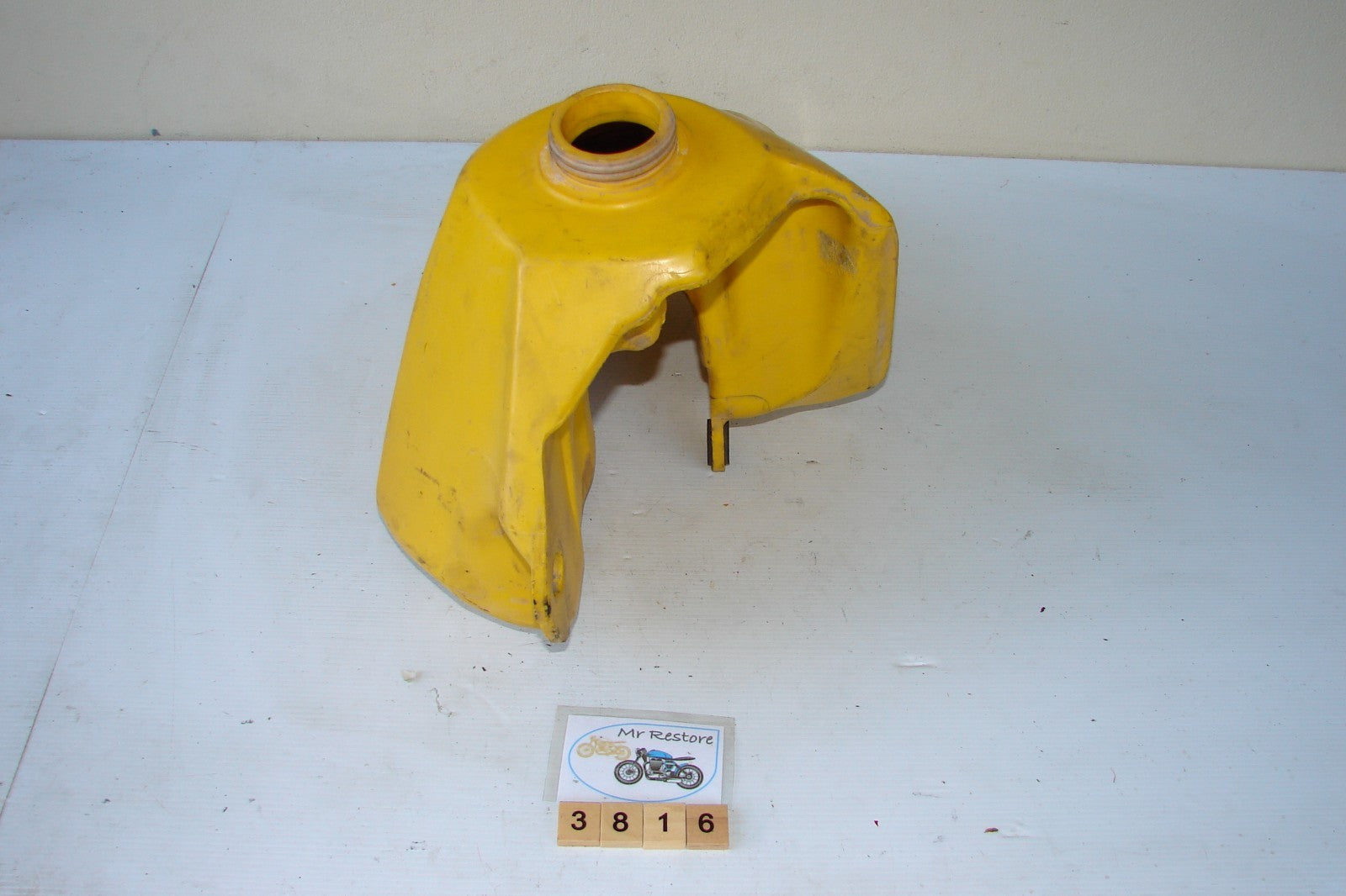 Suzuki RM80 1984 plastic fuel tank VMX OEM