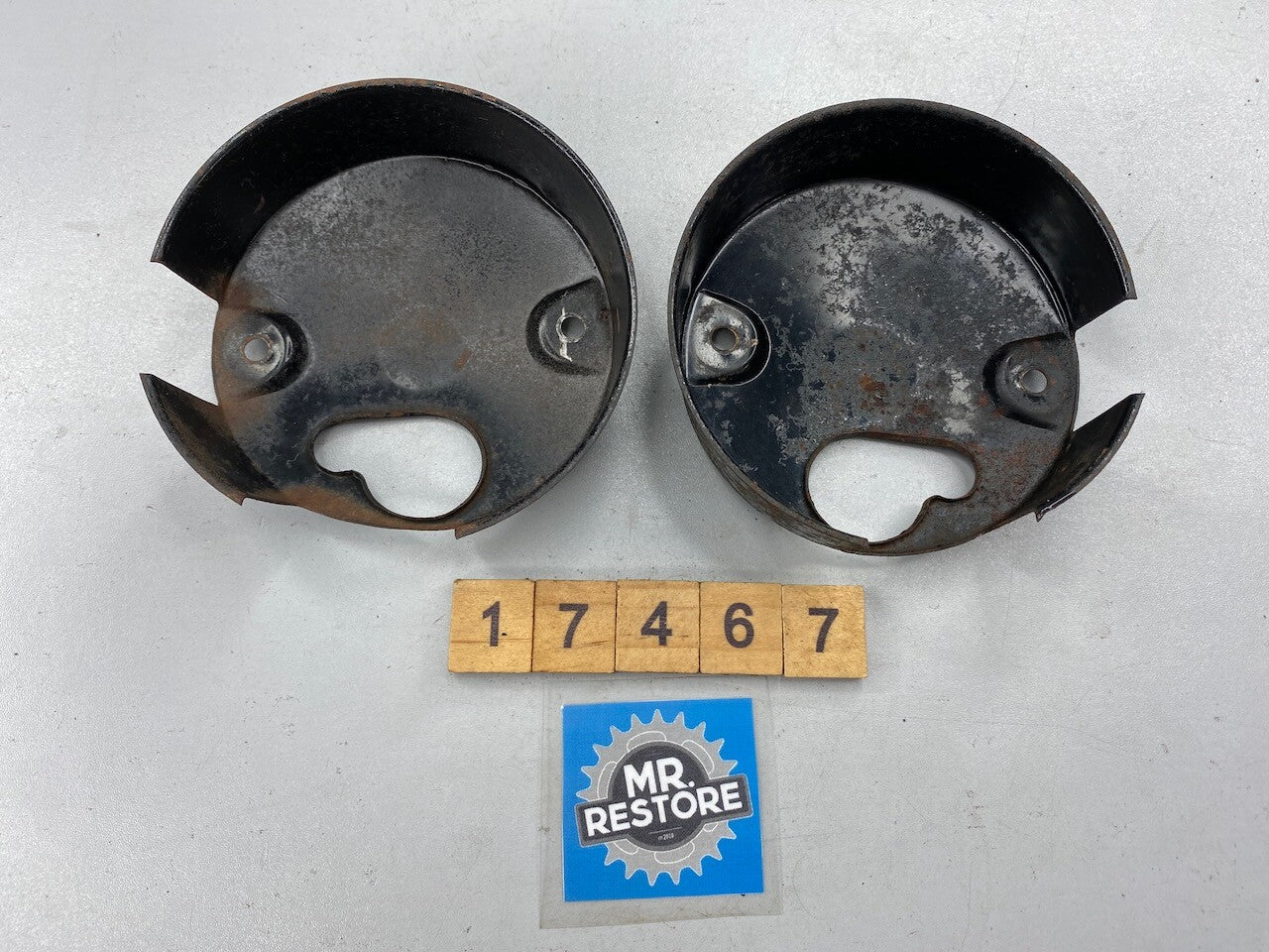 Kawasaki Z750 KZ750 Z KZ Tachometer Speedometer Rear Covers (pair)