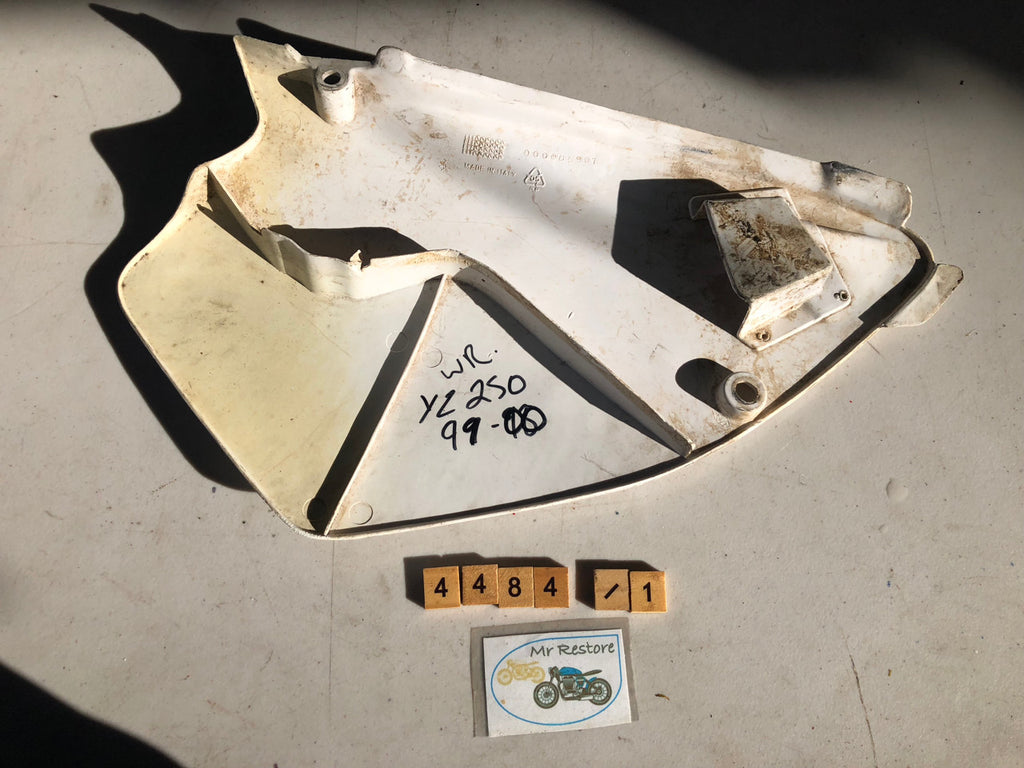 Yamaha YZ125 YZ250 WR250 1996-2001 Side panel (3 available)