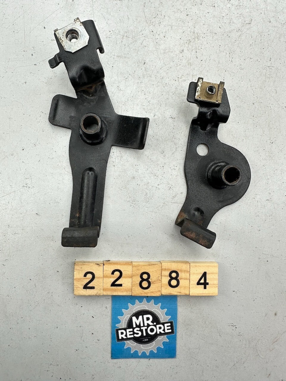BMW R1200GS ADV '05-13' R1200GS '02-07' Pair Tank Mount Fastening Brackets