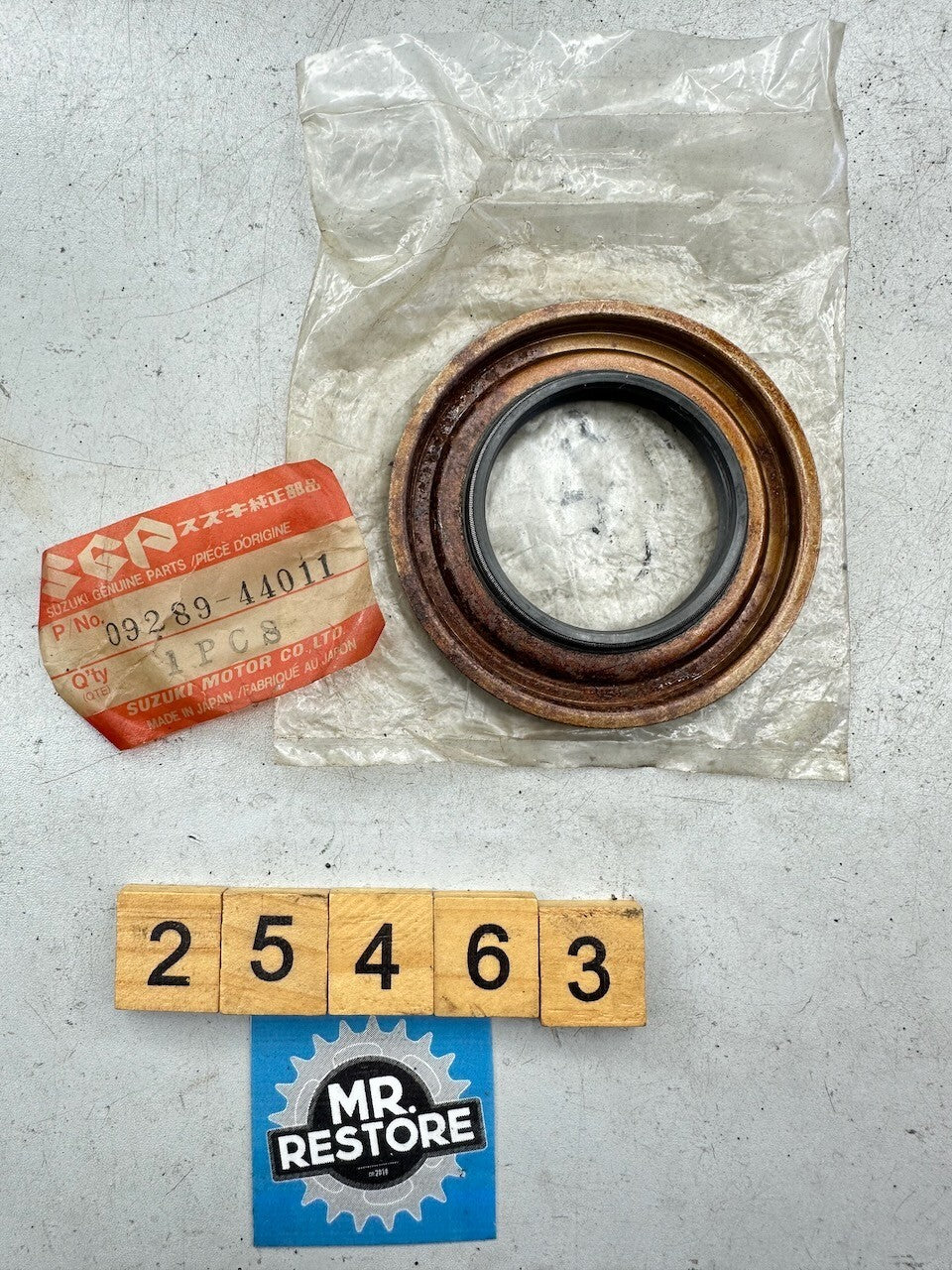 Suzuki Seal 09289-44011