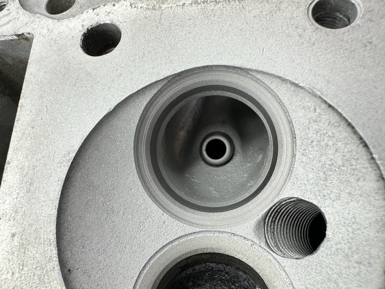 Honda XL175 '75-78' Cylinder Head 12200-391  12200-391-000