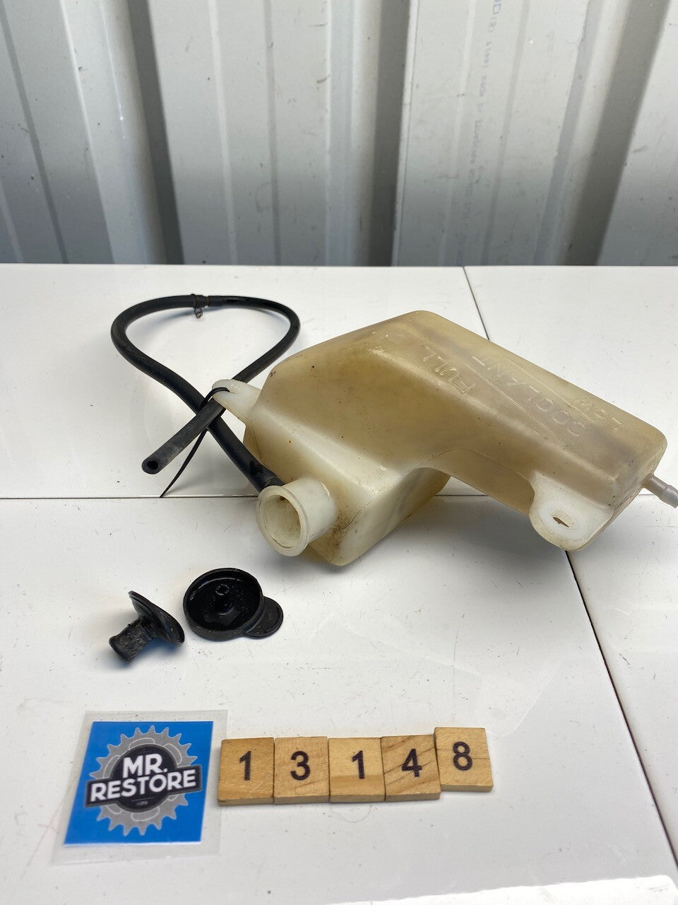 Yamaha FZR250 2KR Coolant Recovery Tank & Cap 1HX-21871