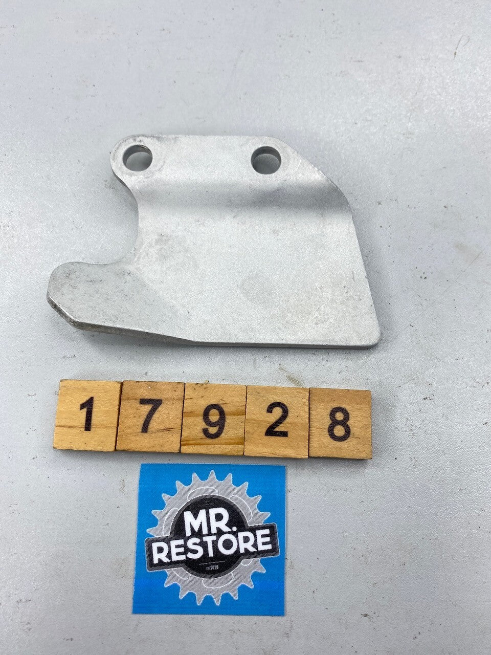 Suzuki GSXR1100 89-92 GSXR750 89-91 OEM Right Hand Foot Rest Guard - 43586-40C01