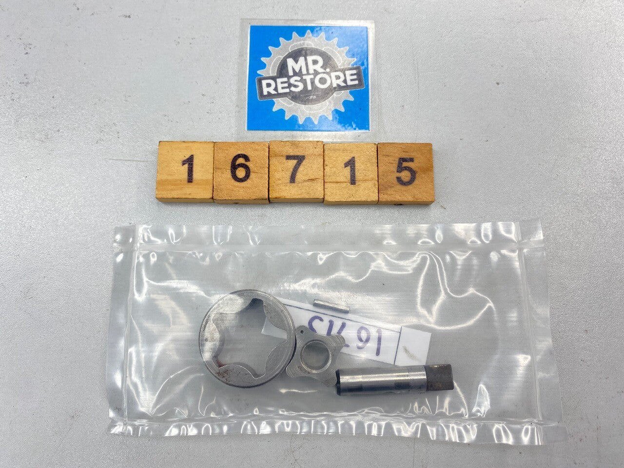 Suzuki RGV250 1989-96 Oil Pump Rotor Set 16410-12C00