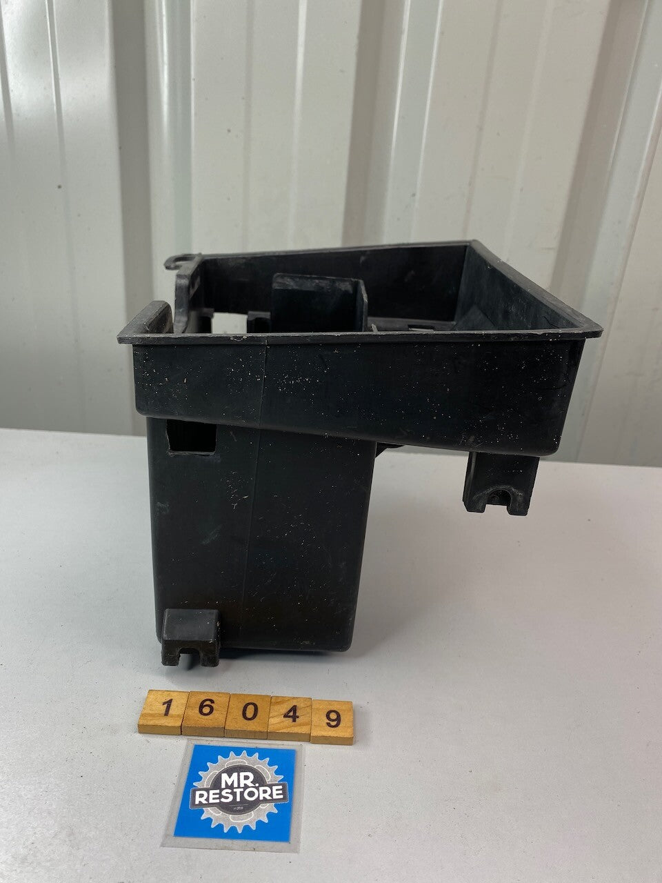 Kawasaki GPZ900 R ZX900 Battery Case Holder 32097-1102
