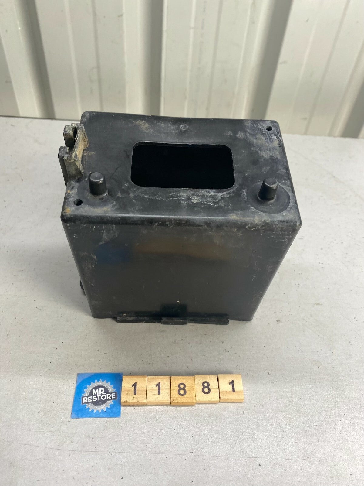 Kawasaki GPZ1000RX Battery Box 32097-1116