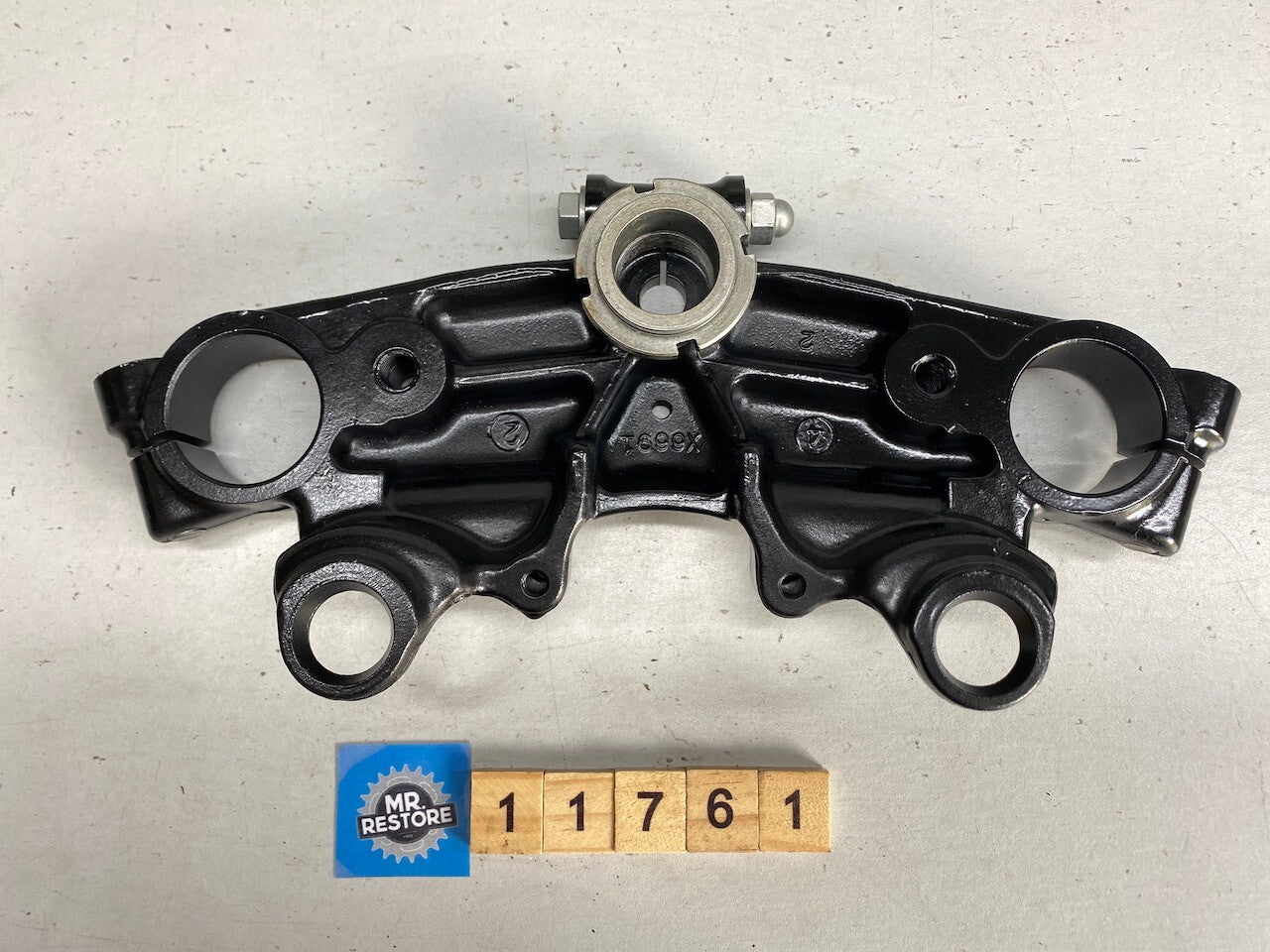 Suzuki GSX1100 EFE Top Fork Triple Tree Clamp - Reconditioned