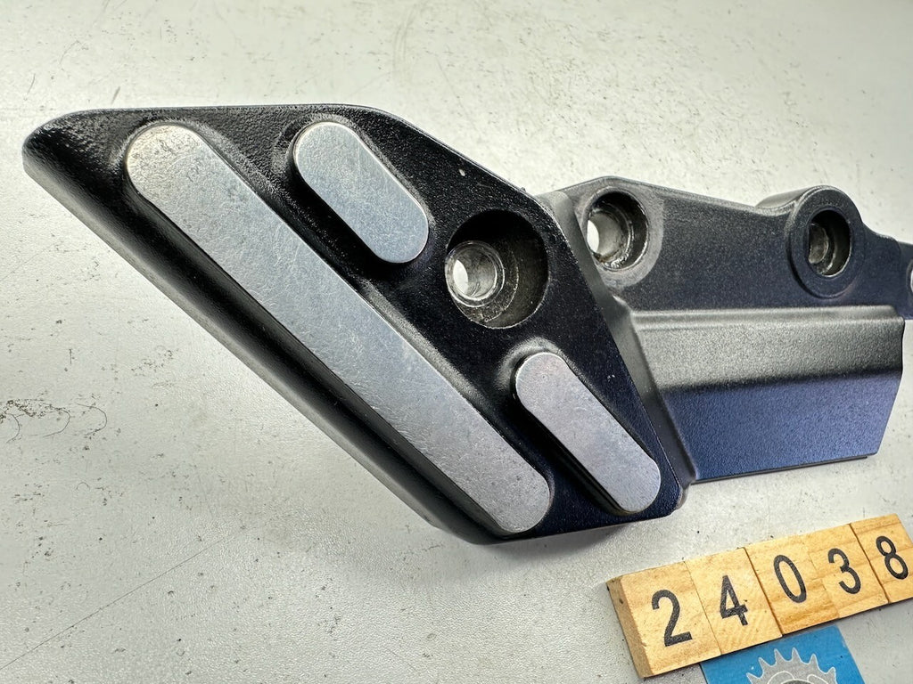 Triumph Daytona Speed Triple T300 Sprint Trident L/H Foot Control Plate