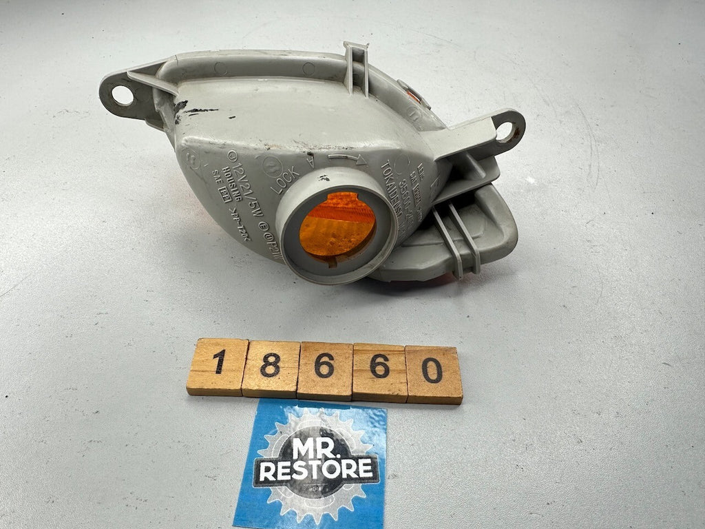 Suzuki GSXR1300R Hayabusa 1999-07 R/H OEM Turn Signal Lens 35601-24F00-000