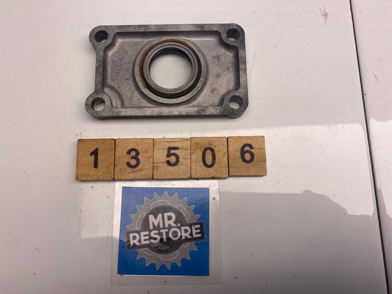 Suzuki RM250 1986-1987 Cylinder Cover Window 11230-00B01