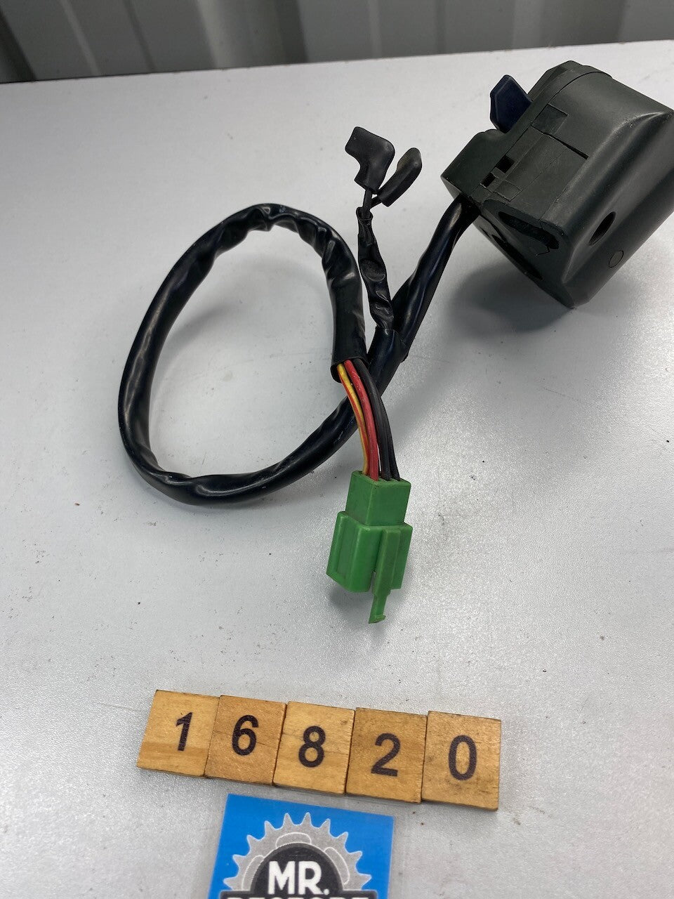 Kawasaki ZX400 ZXR400 ZX250 ZXR250 R/H Handlebar Switch 46091-1785