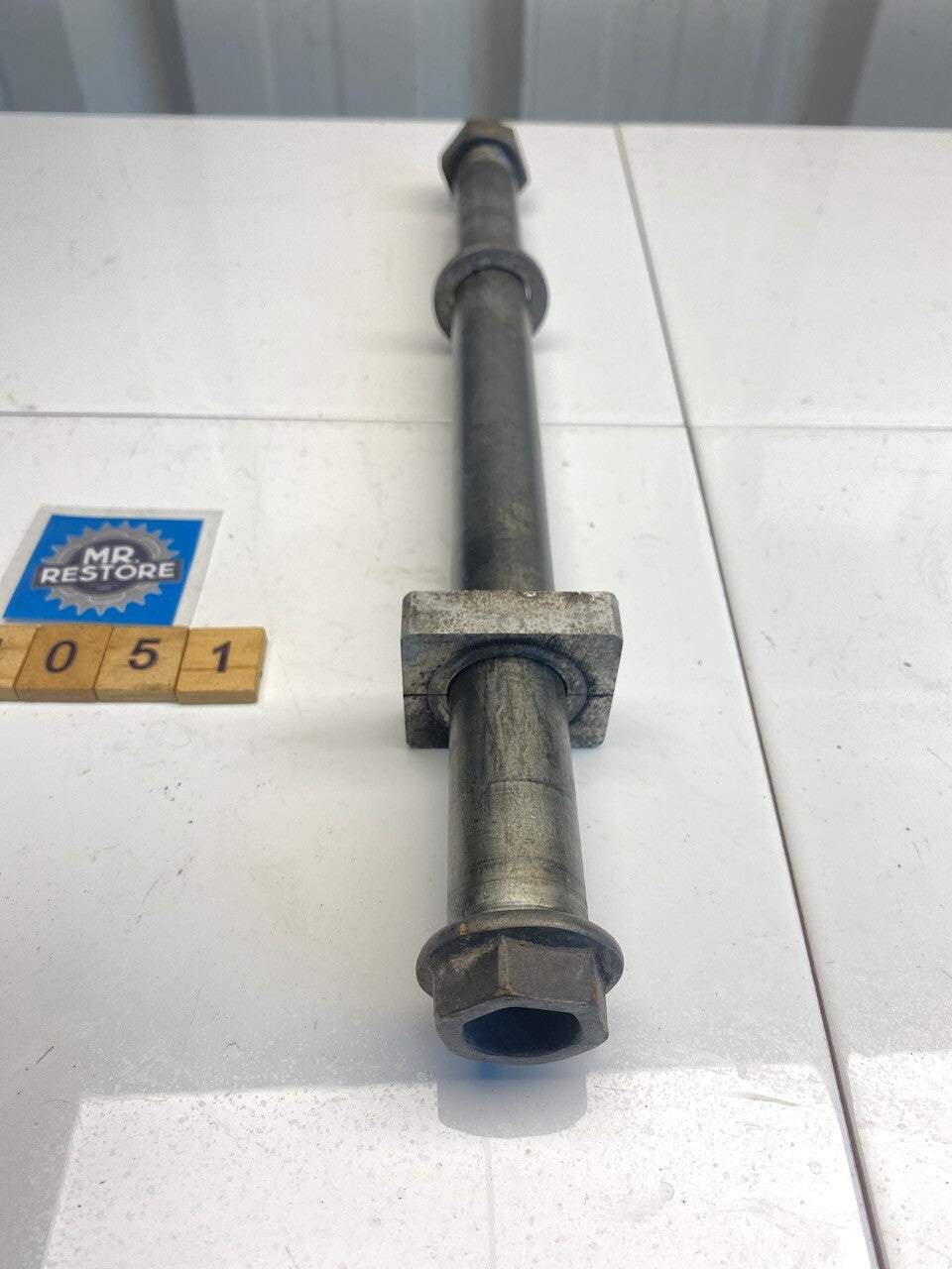 Kawasaki ZXR750 1991-1992 Rear Axle & Parts 41068-1326