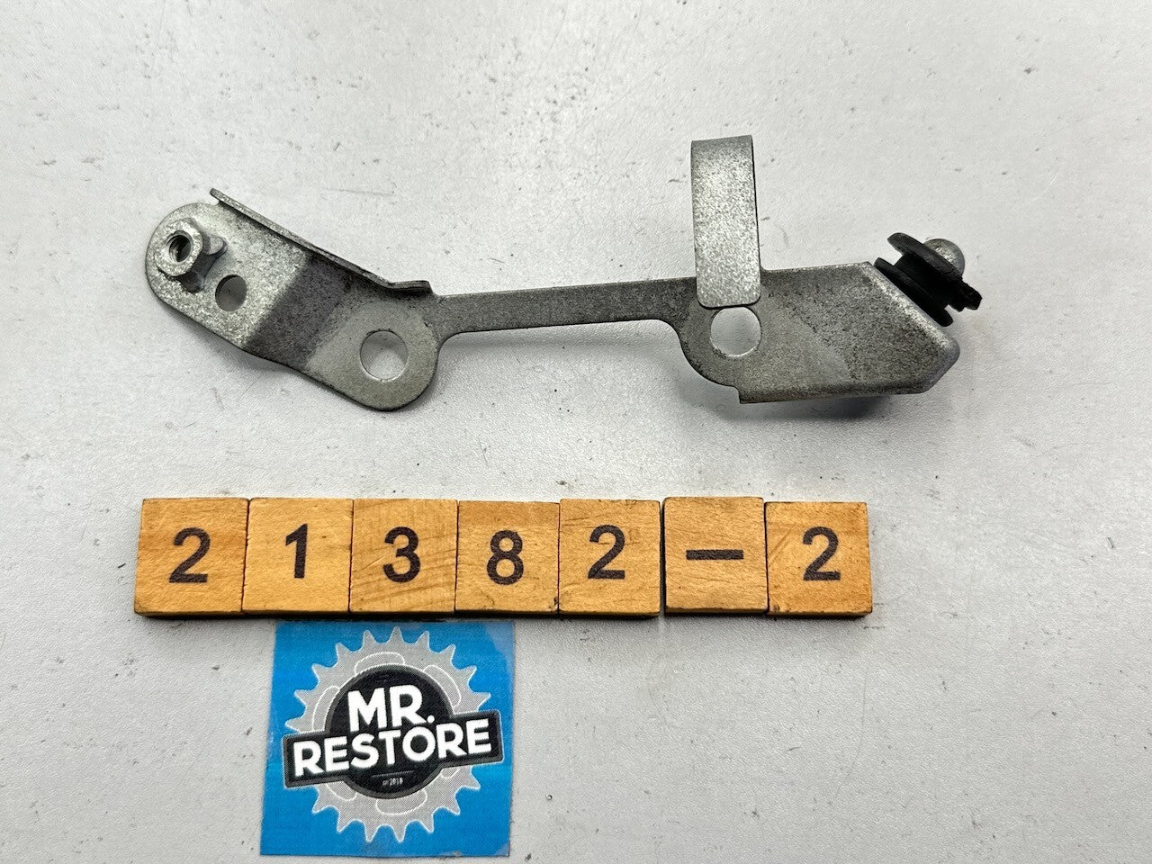 Yamaha TZR250 1986-88 1KT 2MA Side Cover Stay 2 - 1KT-2174E