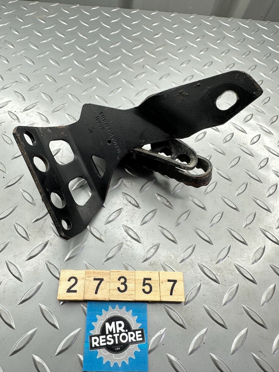 BMW F650GS '99-07' G650GS '08-15' Front Right Foot Rest Peg & Bracket