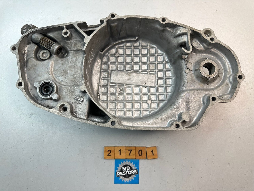 Yamaha DT400 DT250 Clutch Cover 1M1-15431