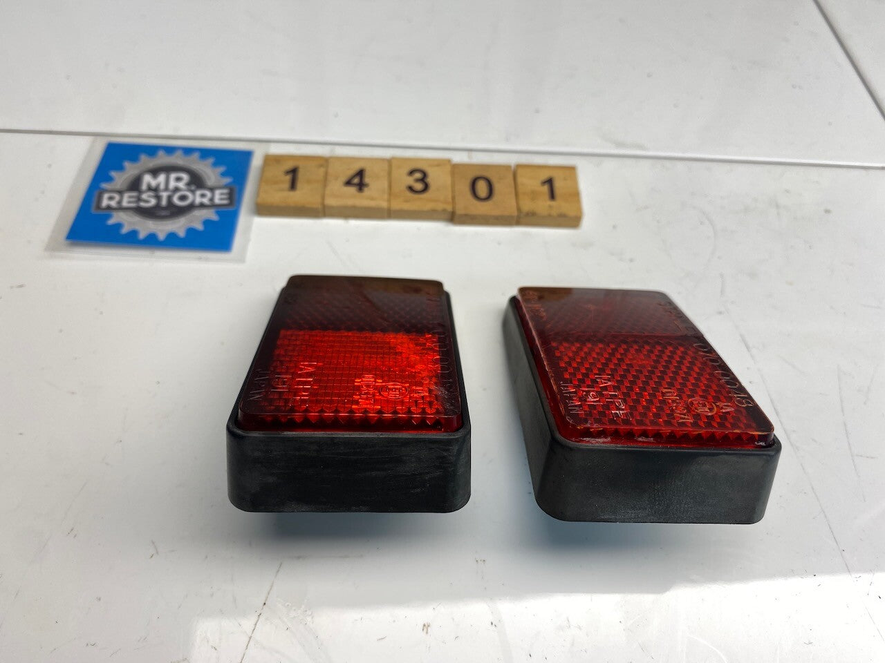 Kawasaki GPX250 EX250 Rear Fender Side Reflectors OEM Stanley Pair
