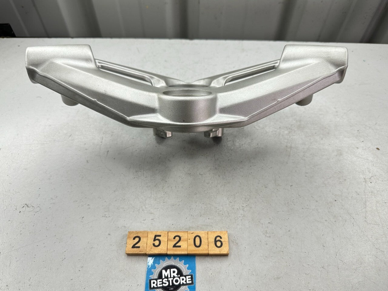 BMW K1300R K1200R Handlebar Control Arm Bridge Fork Crown 32717699461