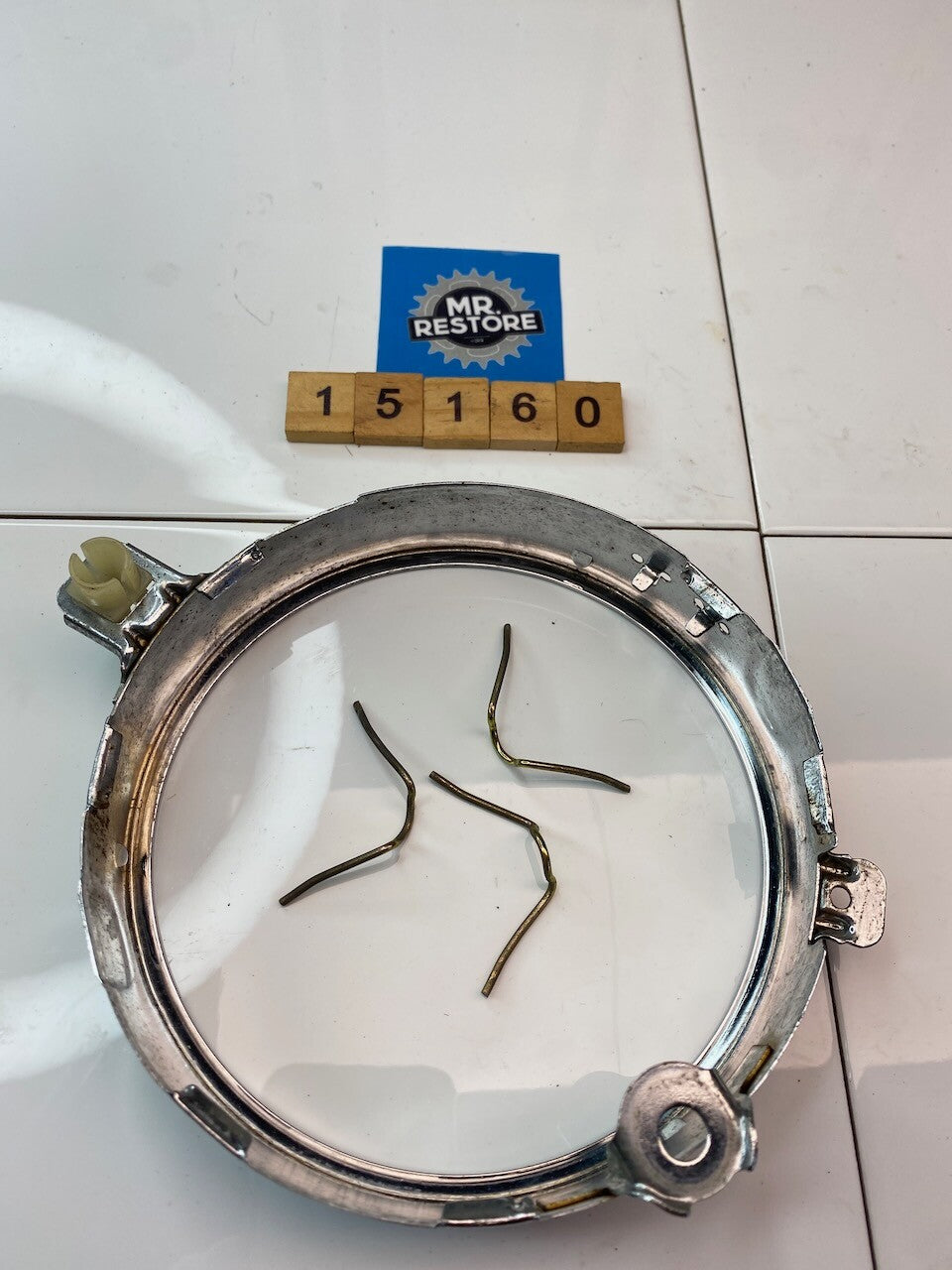 Suzuki GSXR1100 GSXR750 GSX750 R/H Headlight Retaining Ring OEM 35127-27A00