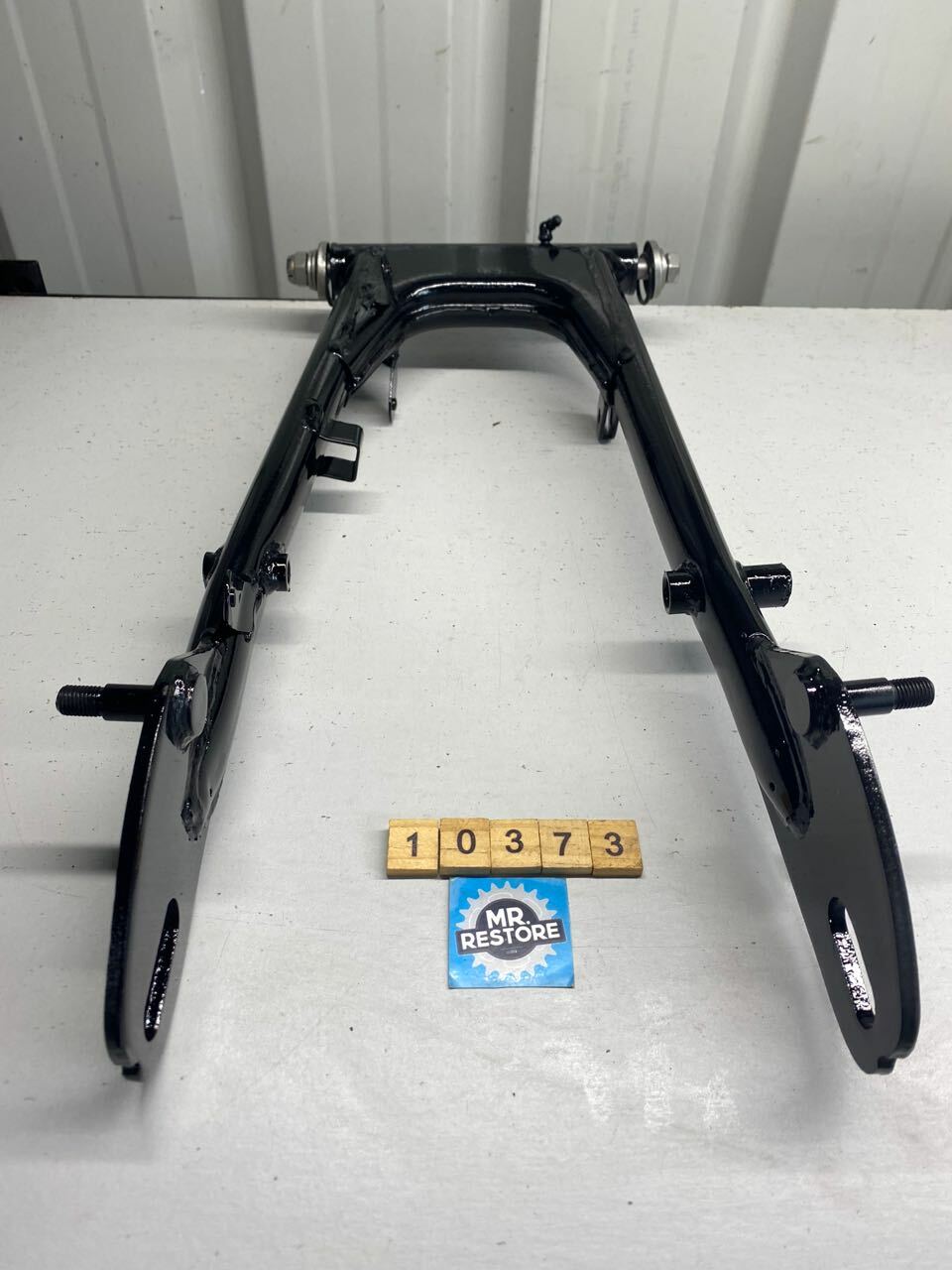 Suzuki TC185 Swing Arm & Pivot bolt - Reconditioned