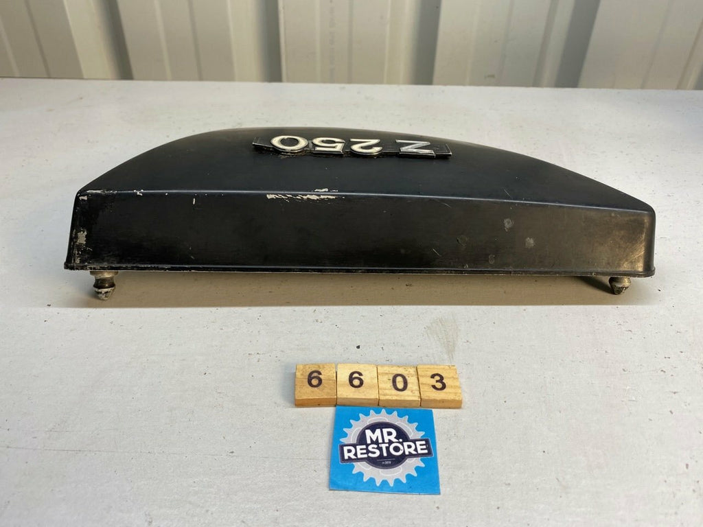 Kawasaki Z250 KZ250 A - R/H Side Cover & Badge 36001-1033
