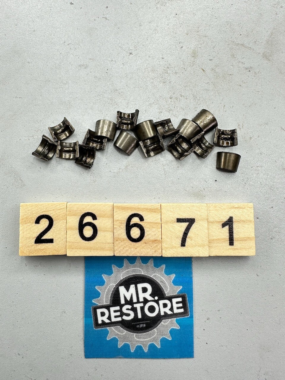 Yamaha Vintage Motorcycle Many Models Valve Retainers Collets x 8 - 2F3-12117-00