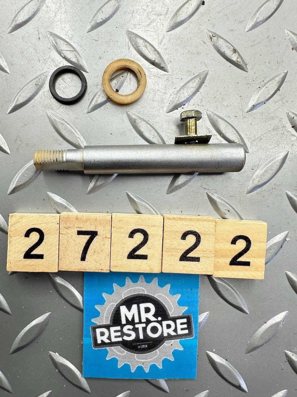 Suzuki SP370 '78-79' Throttle Slider Control Shaft / Bolt & Washers 13613-30650