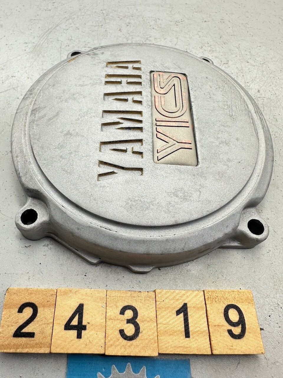 Yamaha XJ650 Turbo '82-83' Right Oil Pump Cover 16G-15426  16G-15426-00-00