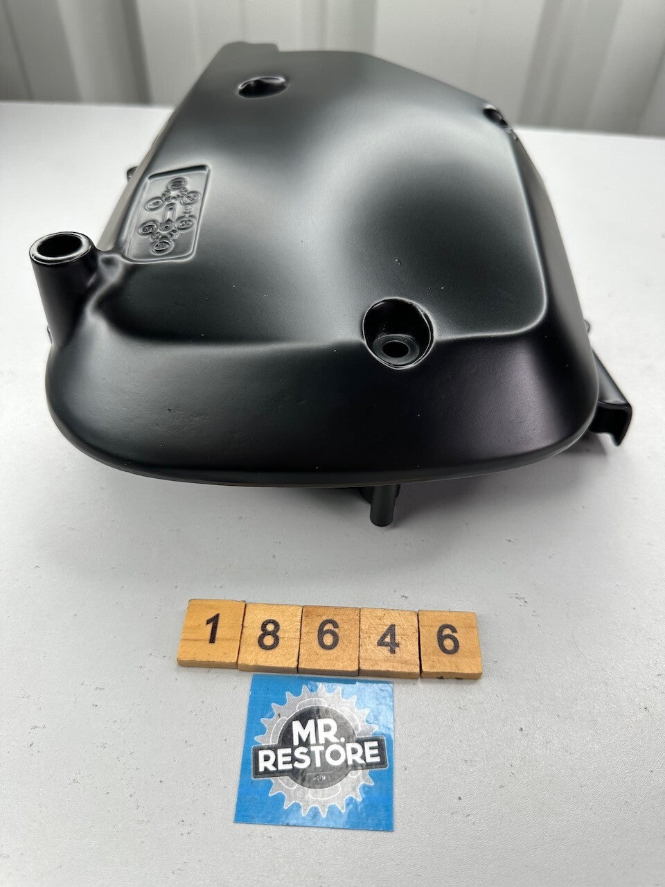 Suzuki GSX1100 GSX750 Katana GS1100 GS750 Engine Sprocket Cover - Repainted