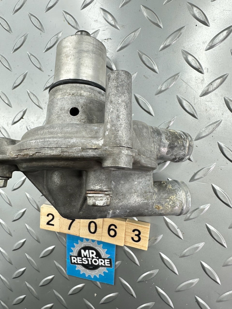 Honda CBR250RR CBR250R MC22 MC19 Water Pump 19200-KY1  19200-KY1-000