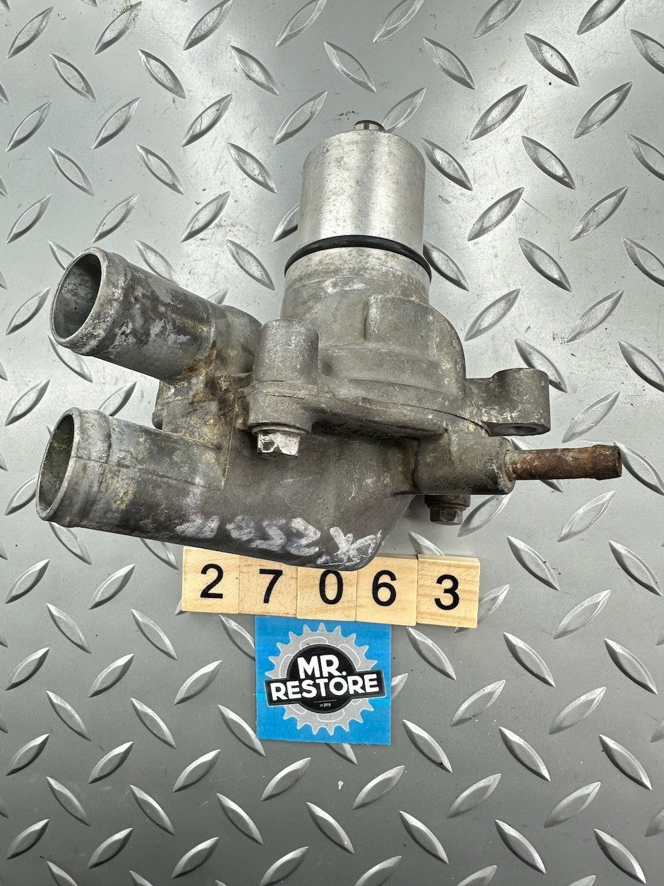 Honda CBR250RR CBR250R MC22 MC19 Water Pump 19200-KY1  19200-KY1-000