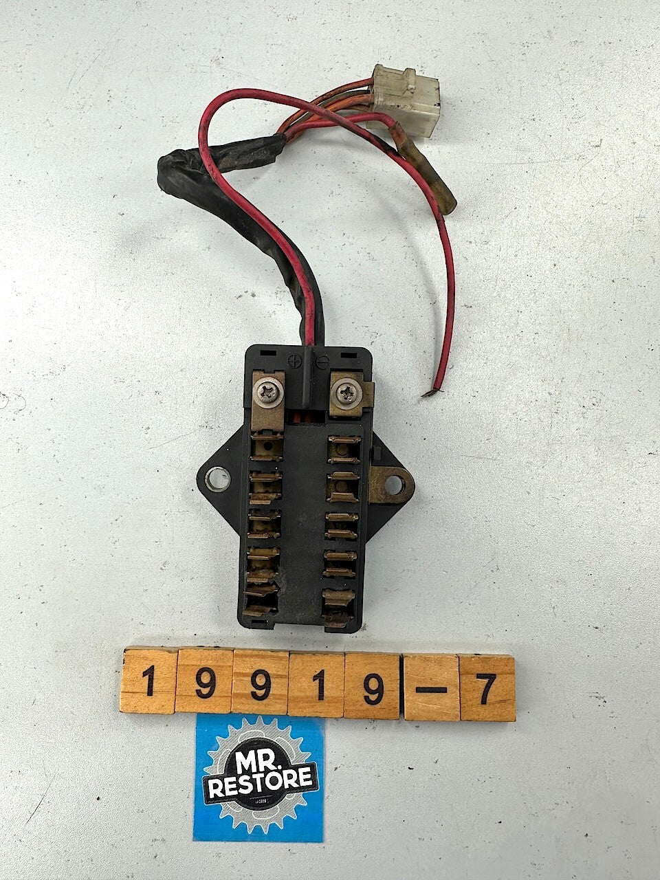 Suzuki GSX1000 GSX750 GS1000 GS850 Fuse Box 36740-49200