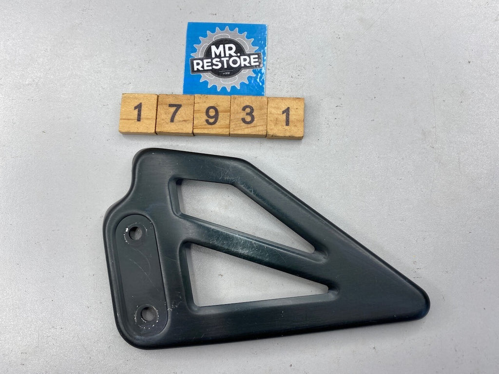 Suzuki GSXR1000 01-02 GSXR750 GSXR600 01-03 OEM Left Hand Foot Rest Guard