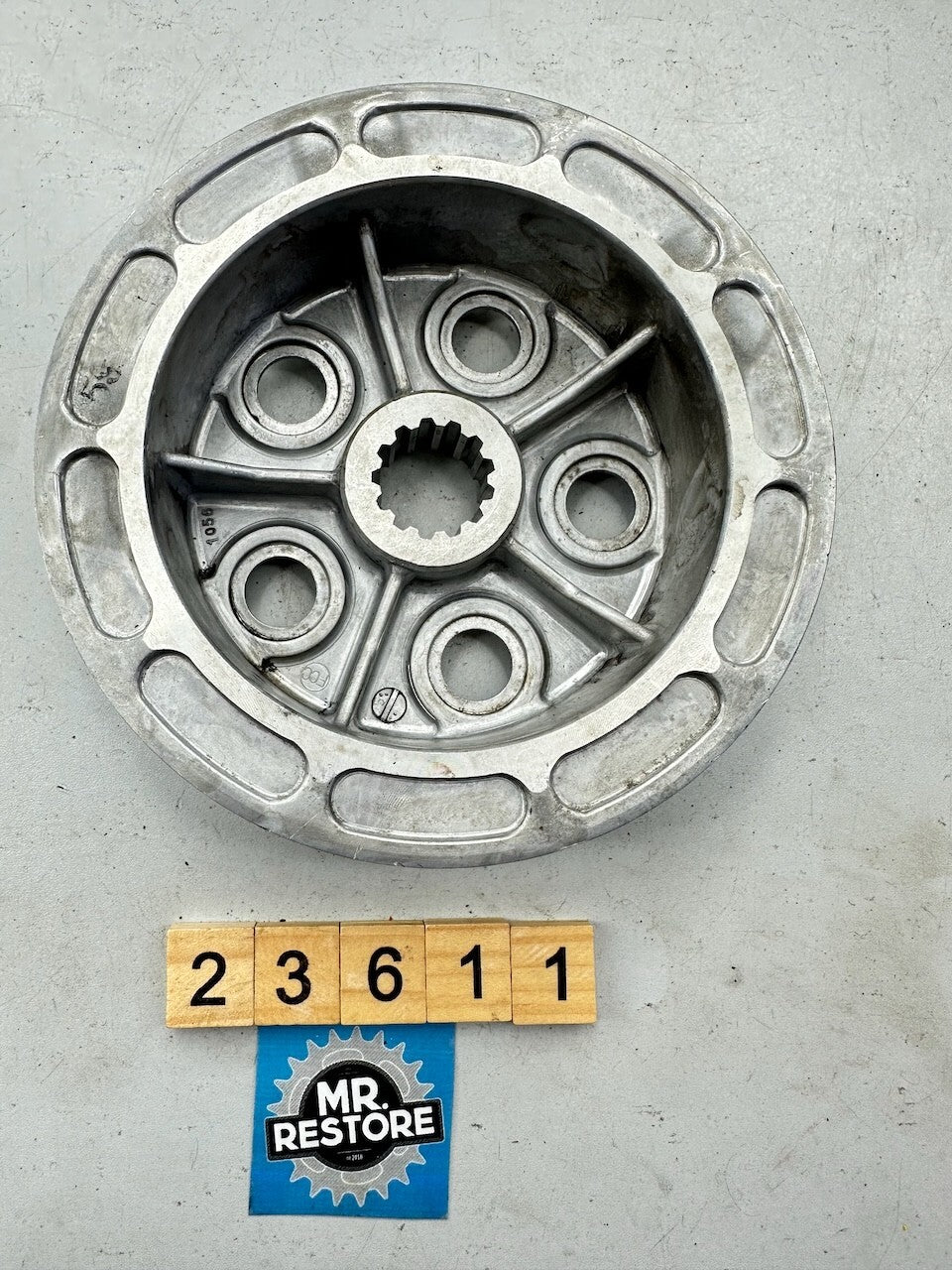Kawasaki KR250 Clutch Centre Hub Boss 13087-1108