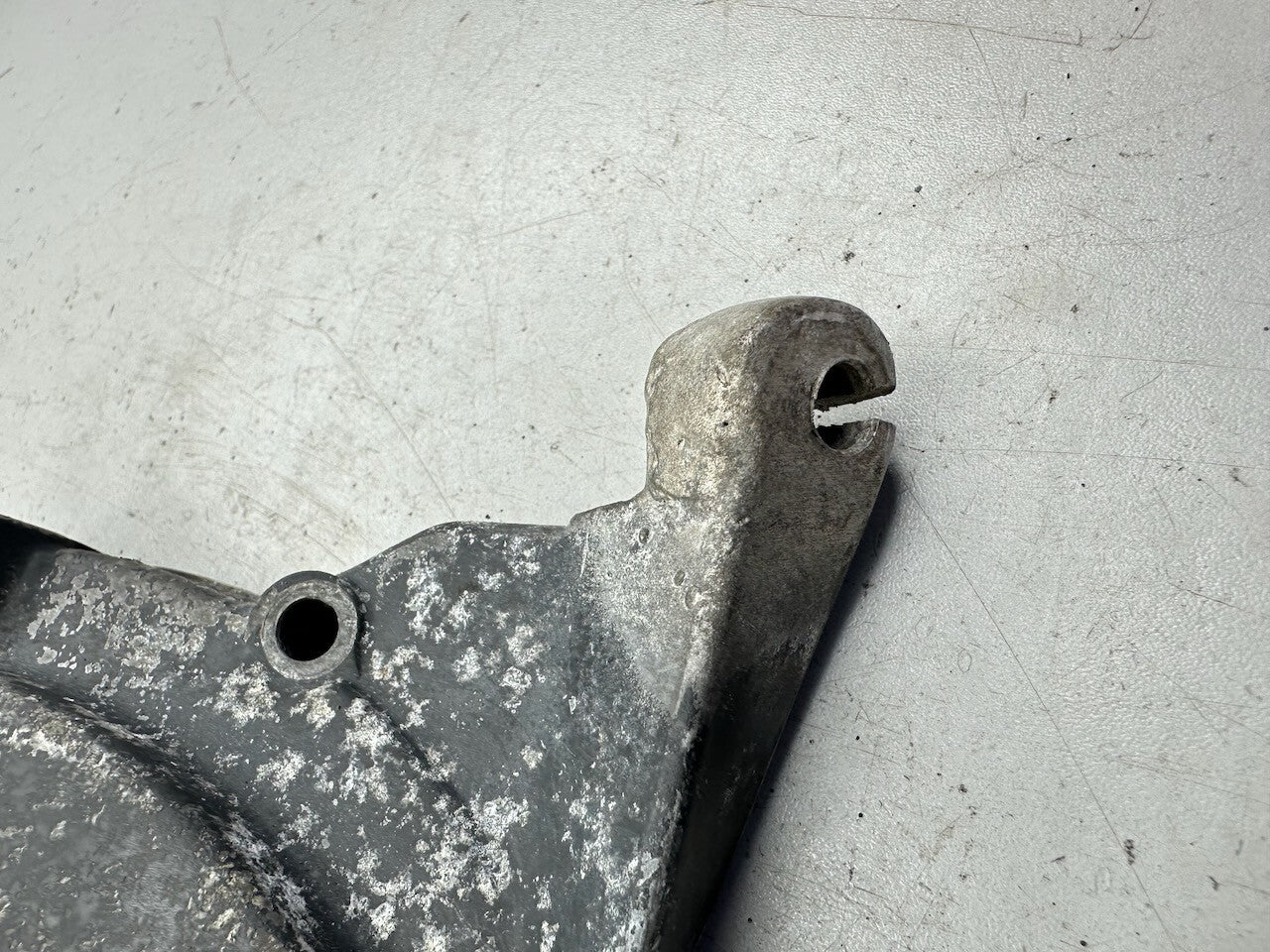 Suzuki GSXR750 GSX-R750 Clutch Cover (Showing 3200ml fill level)